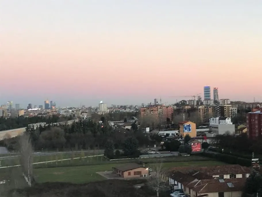 Skyline Milano Fiera Apartment